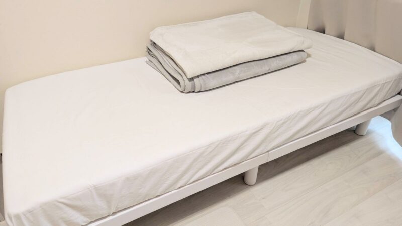 セミシングルショートサイズのベッド