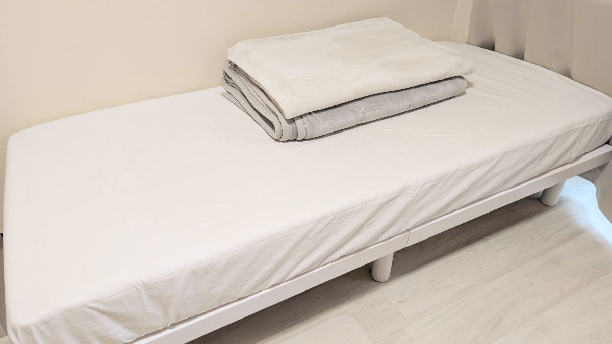 セミシングルショートサイズのベッド